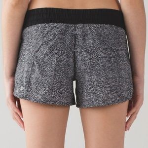 Lululemon Tracker Shorts Size 10